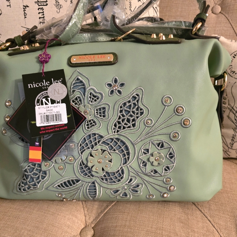 Hand bag